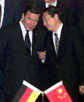 Zhu talks with Schroeder